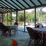 Yesil Bahce Bungalow - Ahsap Evler בית חווה *