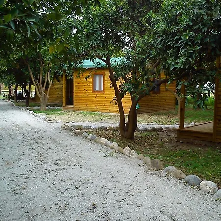 Yesil Bahce Bungalow - Ahsap Evler פאטהיה